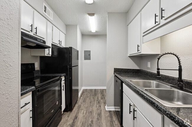 Interior Photo - The Raintree Apartments