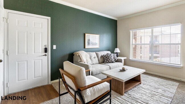 Foto del edificio - 3250 Hudson Crossing