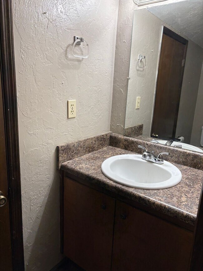 Foto del edificio - Killearn Townhome