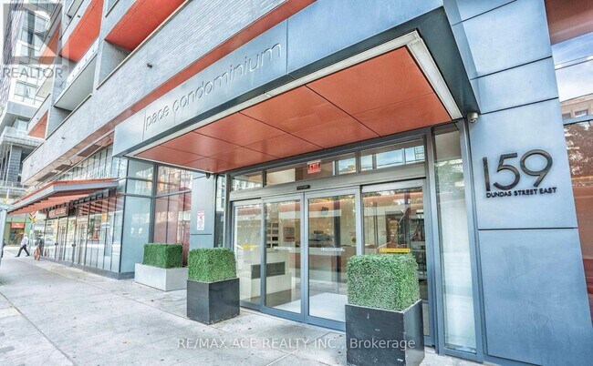 Photo du bâtiment - 159-159 Dundas St E