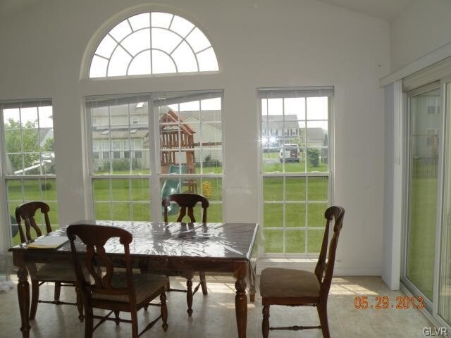 Foto del edificio - 3120 Fox Hill Rd