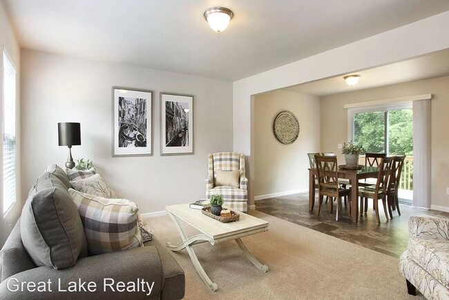 Building Photo - 4 br, 2.5 bath House - 8877 Dealer Drive