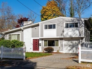 Building Photo - 11 Mildred Rd