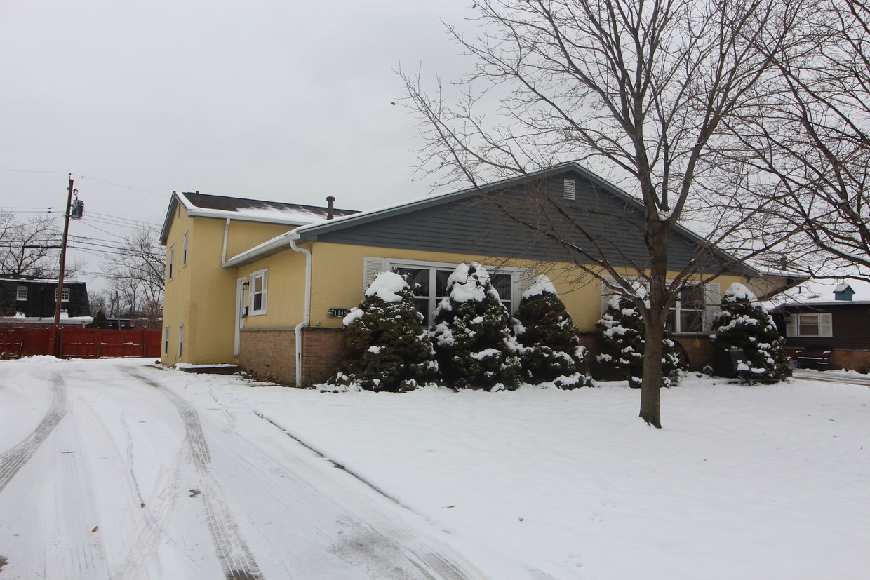 Primary Photo - 1148 Mccarley Dr W