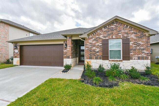 Building Photo - 13107 Everpine Trl