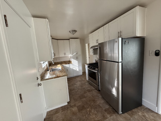 Photo - 1327 Ashby Ave Apartment