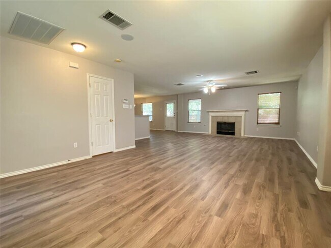 Foto del edificio - 2702 Saddle Blanket Pl