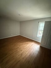 Building Photo - 5810 Wellington Dr