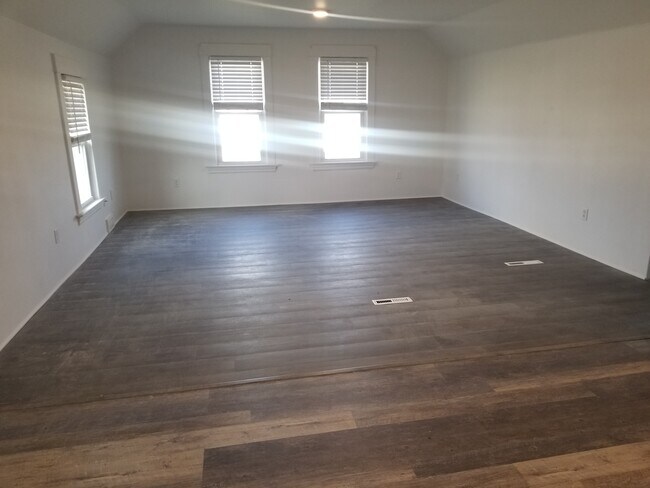 Foto del edificio - 2140 Lockport Rd