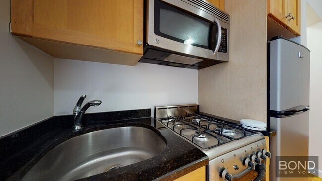 Foto del edificio - 117 W 13th St