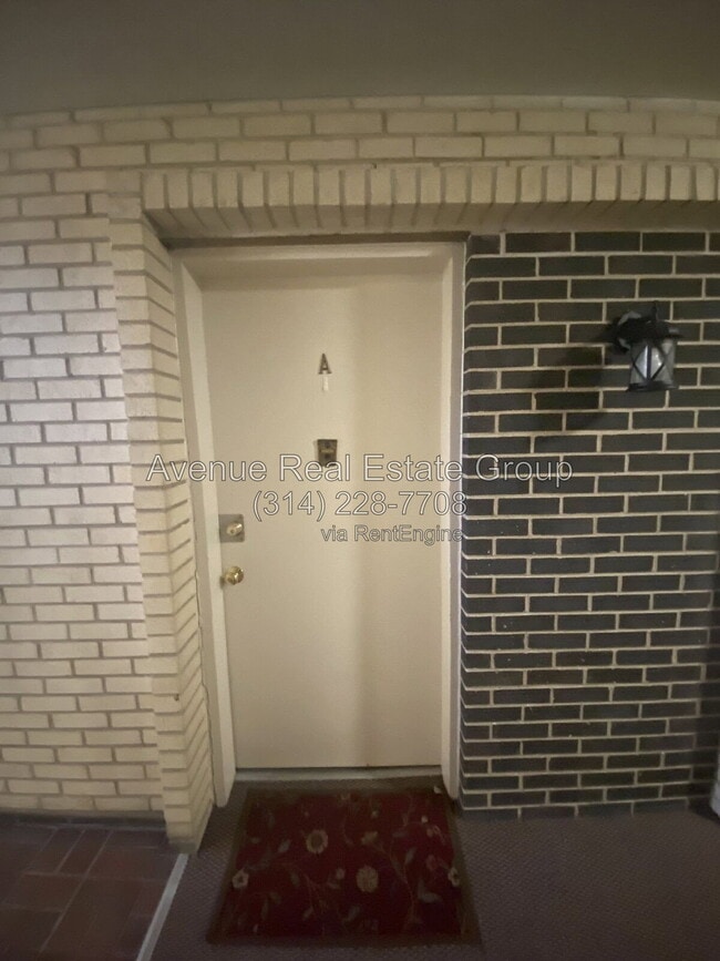 Building Photo - 10379 Forest Brook Ln