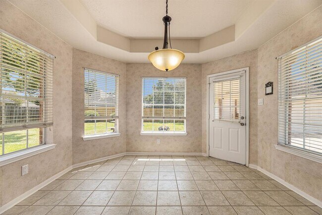 Building Photo - 1209 Peregrine Dr