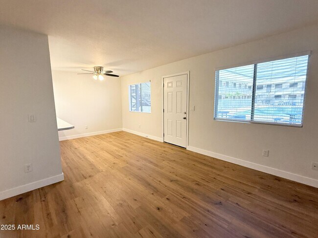 Foto del edificio - 18202 N Cave Creek Rd