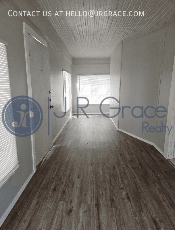 Foto del edificio - 410 W Trinity St