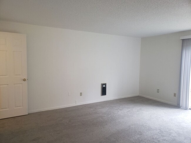 Building Photo - Great duplex in Gresham! rentalsc21.com