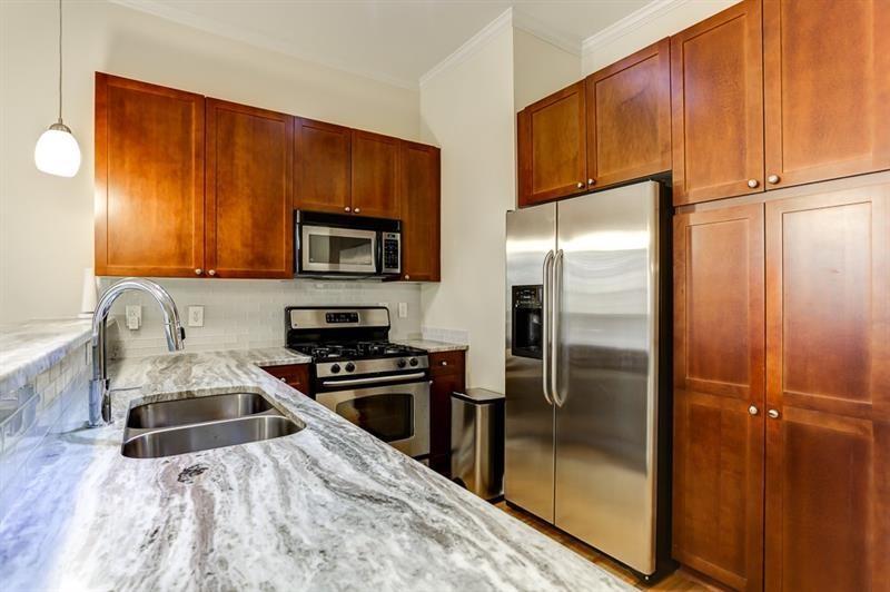 Foto principal - 1947 Sterling Oaks Cir NE