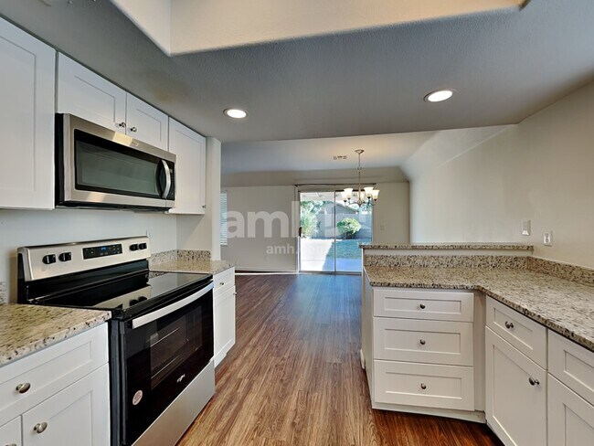 Foto del edificio - 1123 E Boston Ct