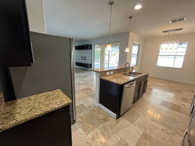 Foto del edificio - 14724 Crosston Bay Ct