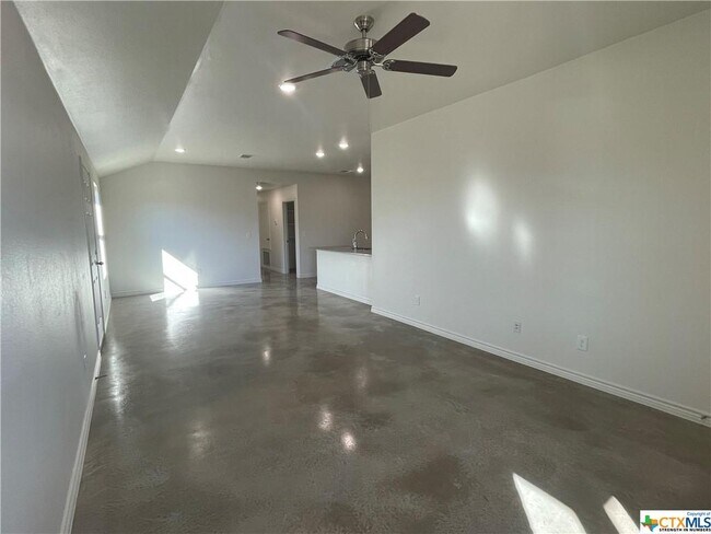 Building Photo - 1816 Ponca Trce