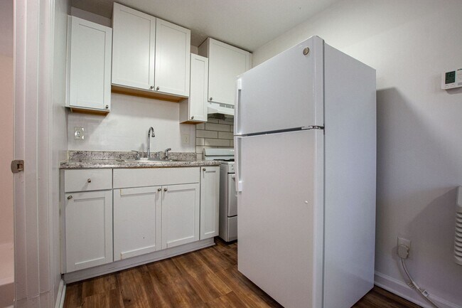 Building Photo - 2415 E St