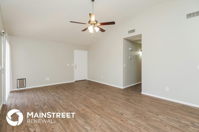 Foto del edificio - 1640 N 125th Ln