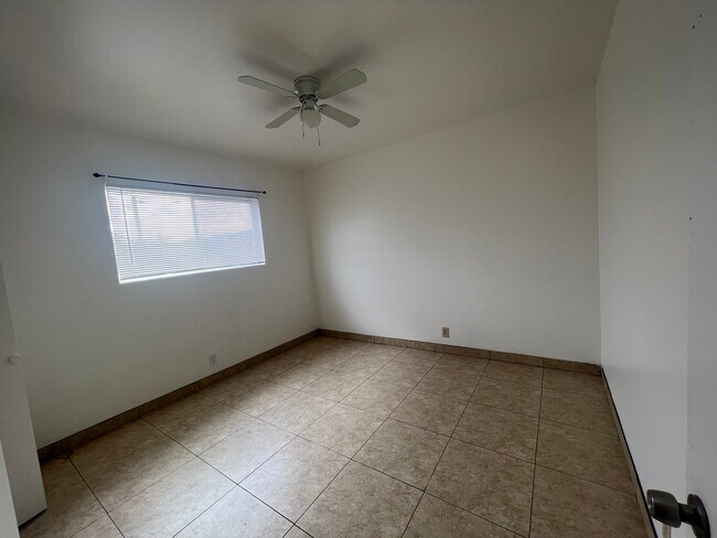 Foto del edificio - 419 W 6th Dr
