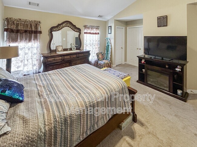 Foto del edificio - 14020 Seneca Ridge Dr