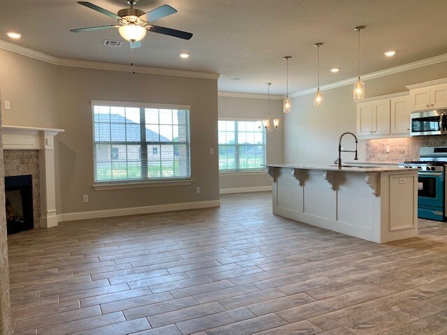 Foto del edificio - 5601 Sapphire Dr