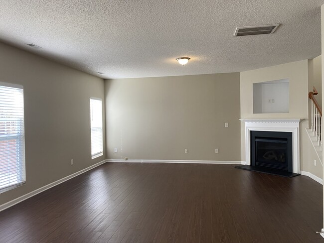 Building Photo - 8323 Carolina Laurel Ct
