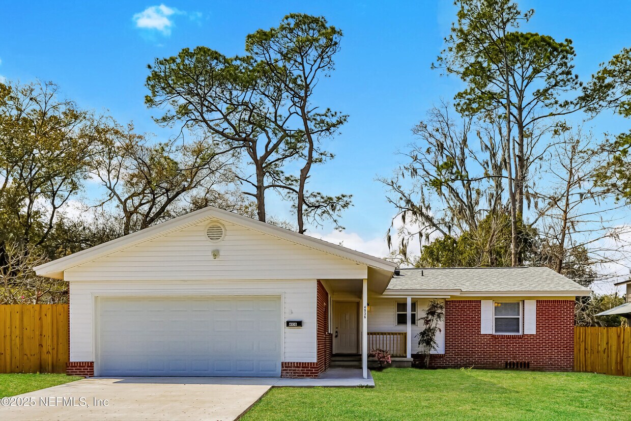Primary Photo - 4936 Perrine Dr