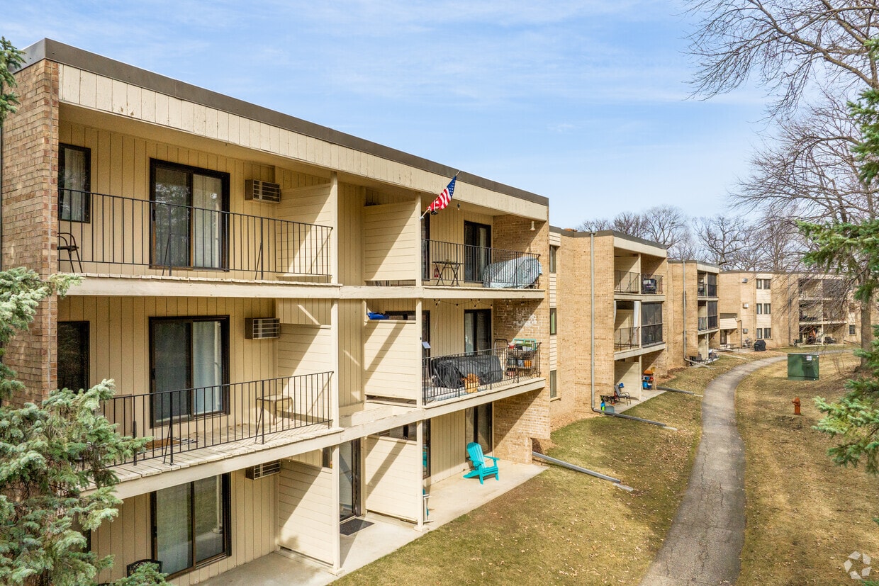 Primary Photo - Opus Condominiums