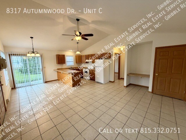 Foto del edificio - 8317 Autumnwood Dr