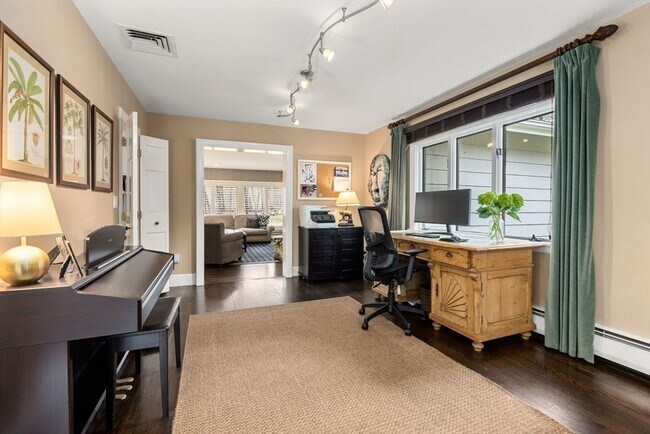 Foto del edificio - 21 Gail Rd