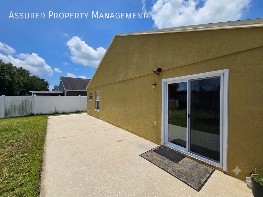 Foto del edificio - 1121 Great Shady Ln
