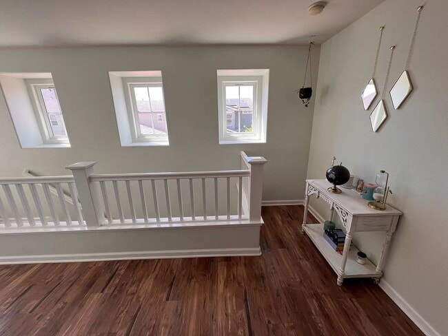 Foto del edificio - Charming 3-Bedroom Home with Covered Patio and Modern Upgrades