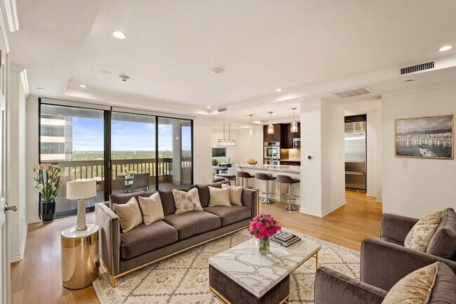Foto del edificio - 5909 Luther Ln