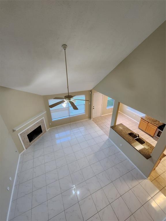 Building Photo - 16535 Great Oaks Glen Dr