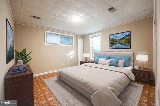 Foto del edificio - 6809 Weaver Ave