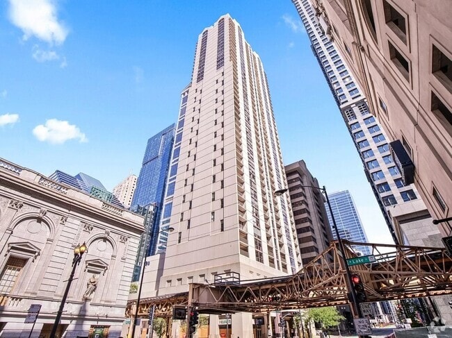Building Photo - 200 N Dearborn St