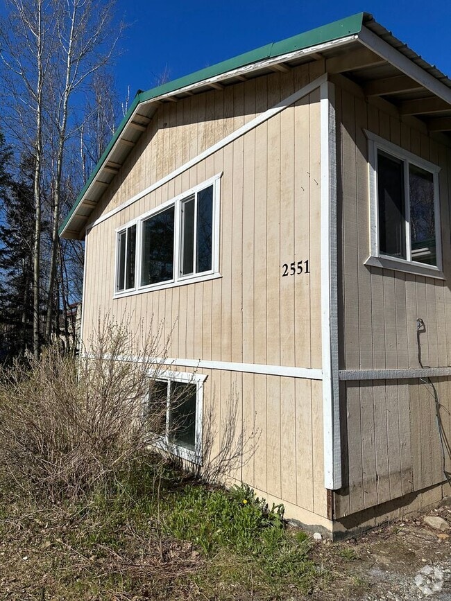 Building Photo - 2551 W Snowcrest Dr