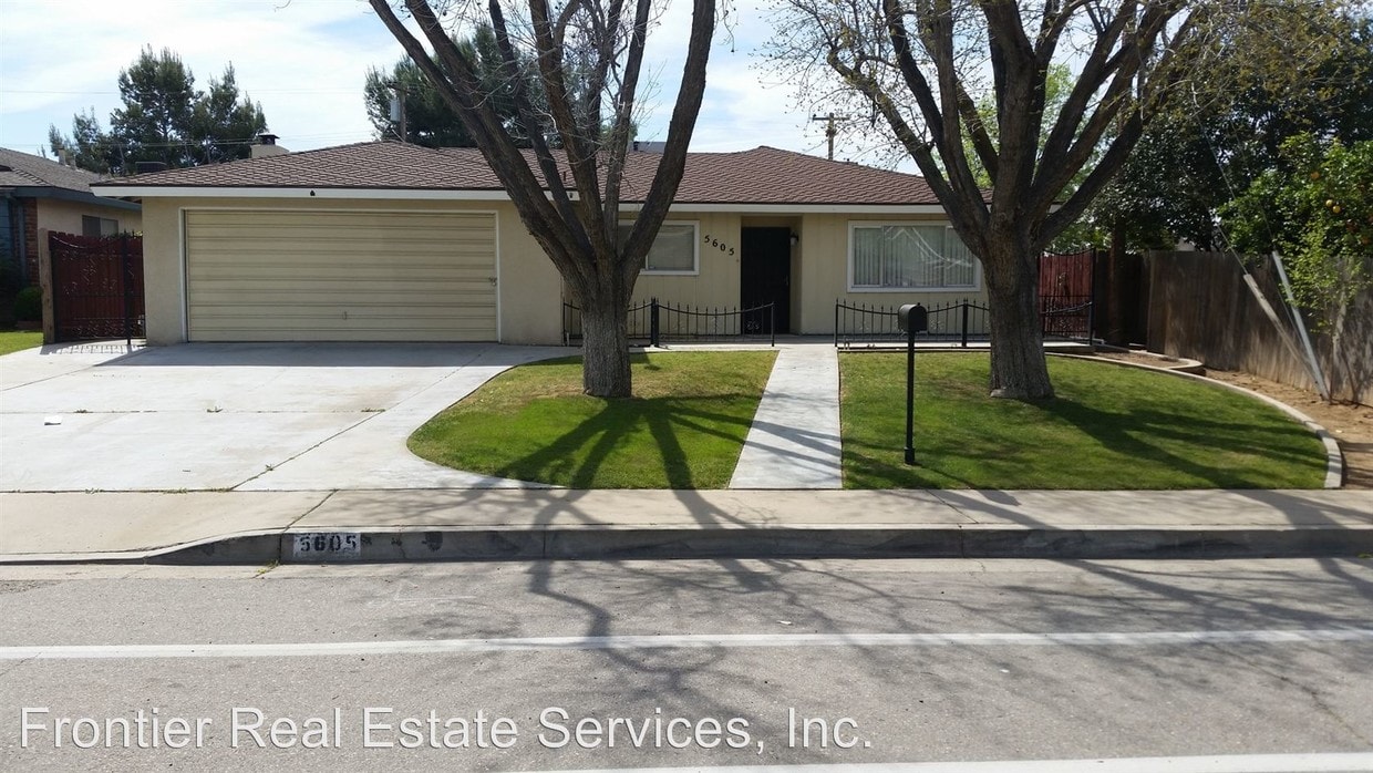 Primary Photo - 3 br, 2 bath House - 5605 College Ave.
