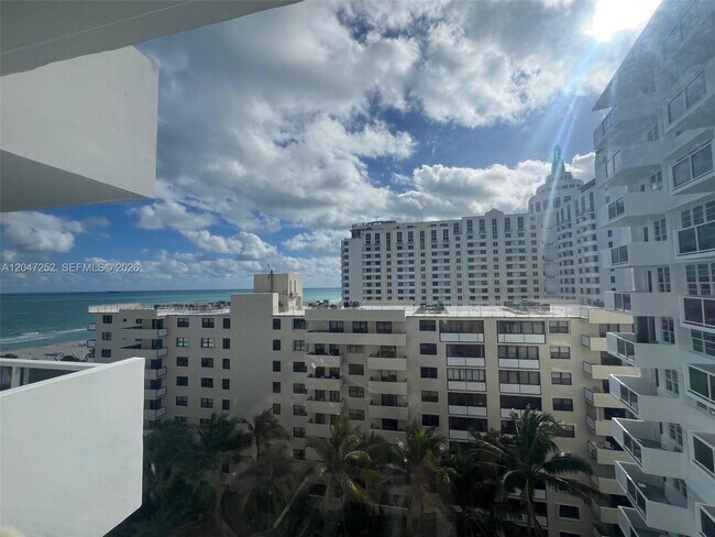 Building Photo - 100 Lincoln Rd