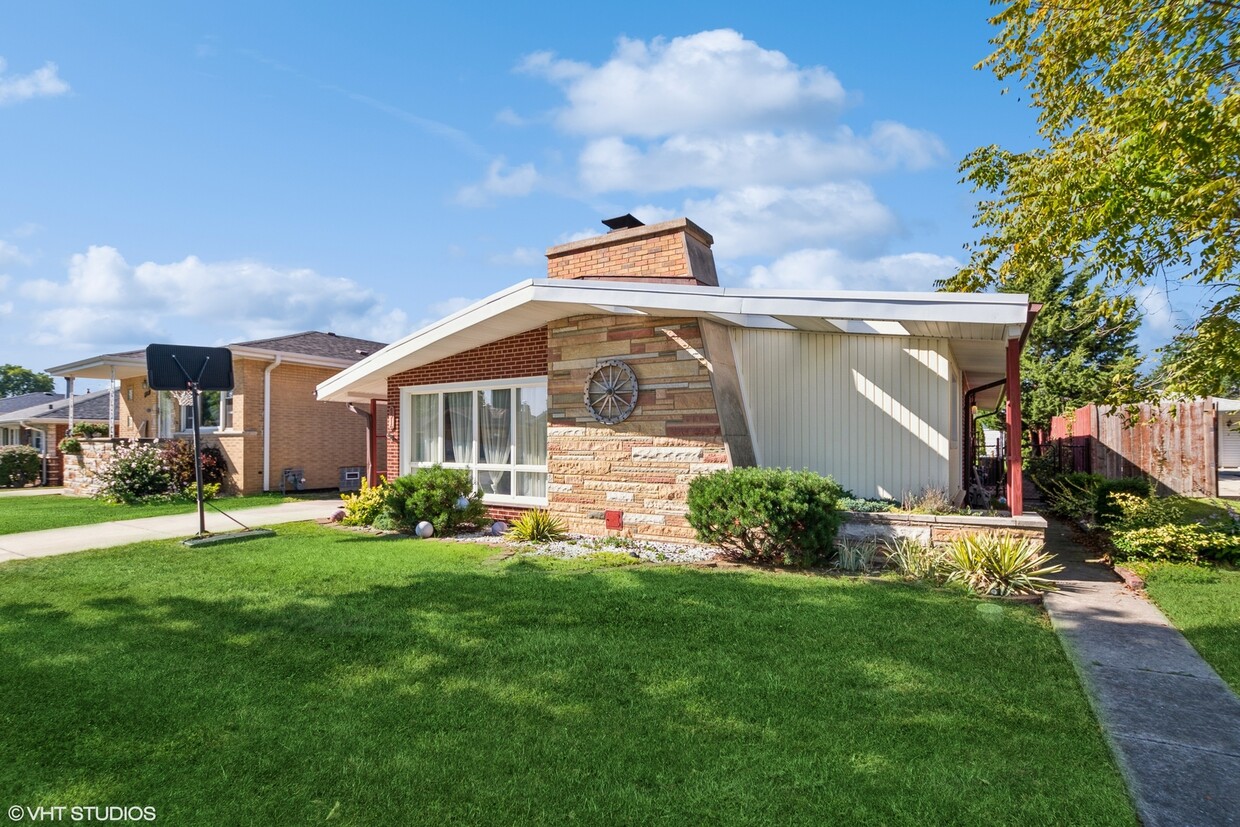 Foto principal - 4516 W 101st St