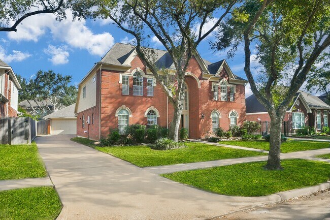 Foto del edificio - 4323 Magnolia Ln