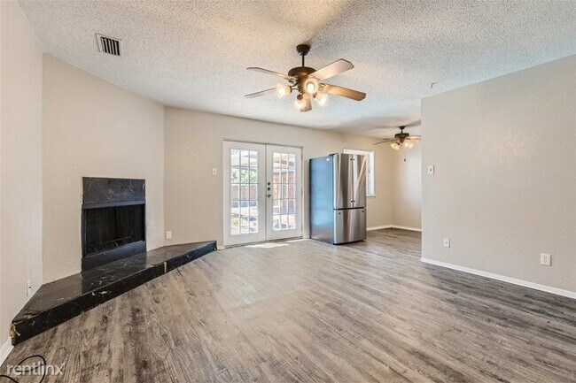 Foto del edificio - 3 br, 2 bath House - 810 East Heath Street...