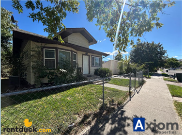 Building Photo - 1351 1/2 E Fremont-