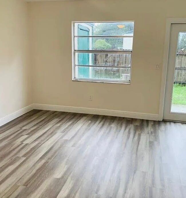 Building Photo - 5161 Tennis Court Cir