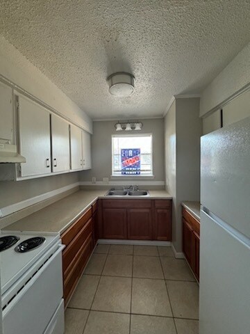 Foto del edificio - 13706 Goodwood Blvd