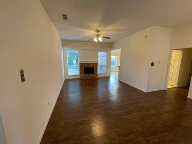 Building Photo - Beautiful Corner Lot in Rowlett!!!!!! 3 Be...