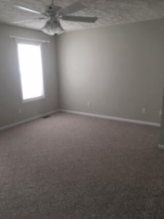 Foto del edificio - 3 Bedroom 2 Bath home coming available!